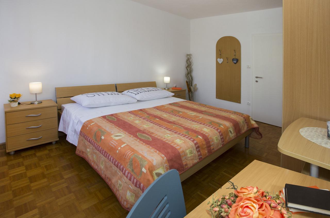 City Getaway - Apartment Ileora Split Exterior foto